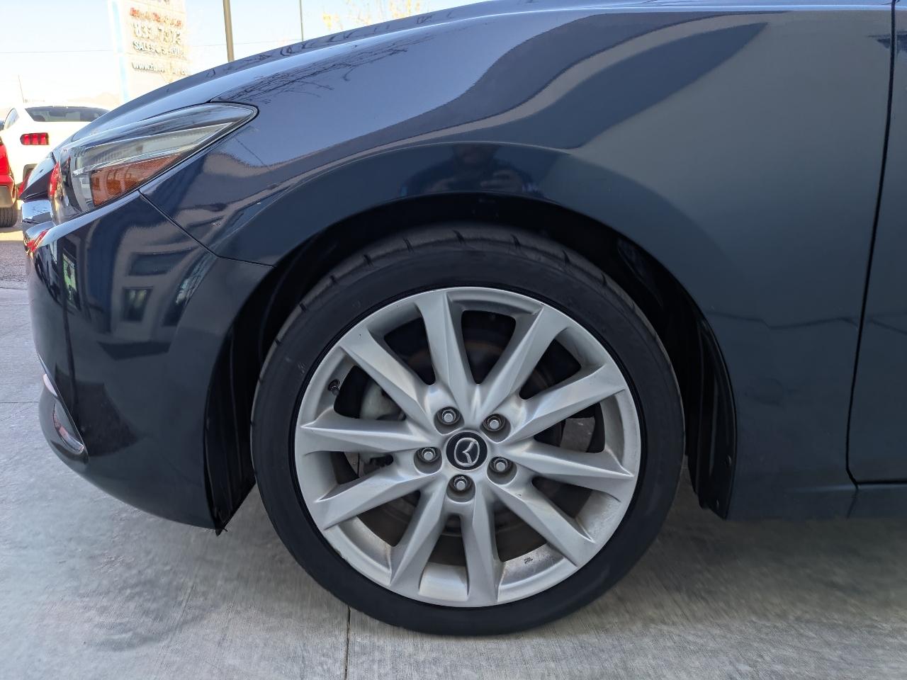 Mazda MAZDA3 i Touring AT 4-Door 2017