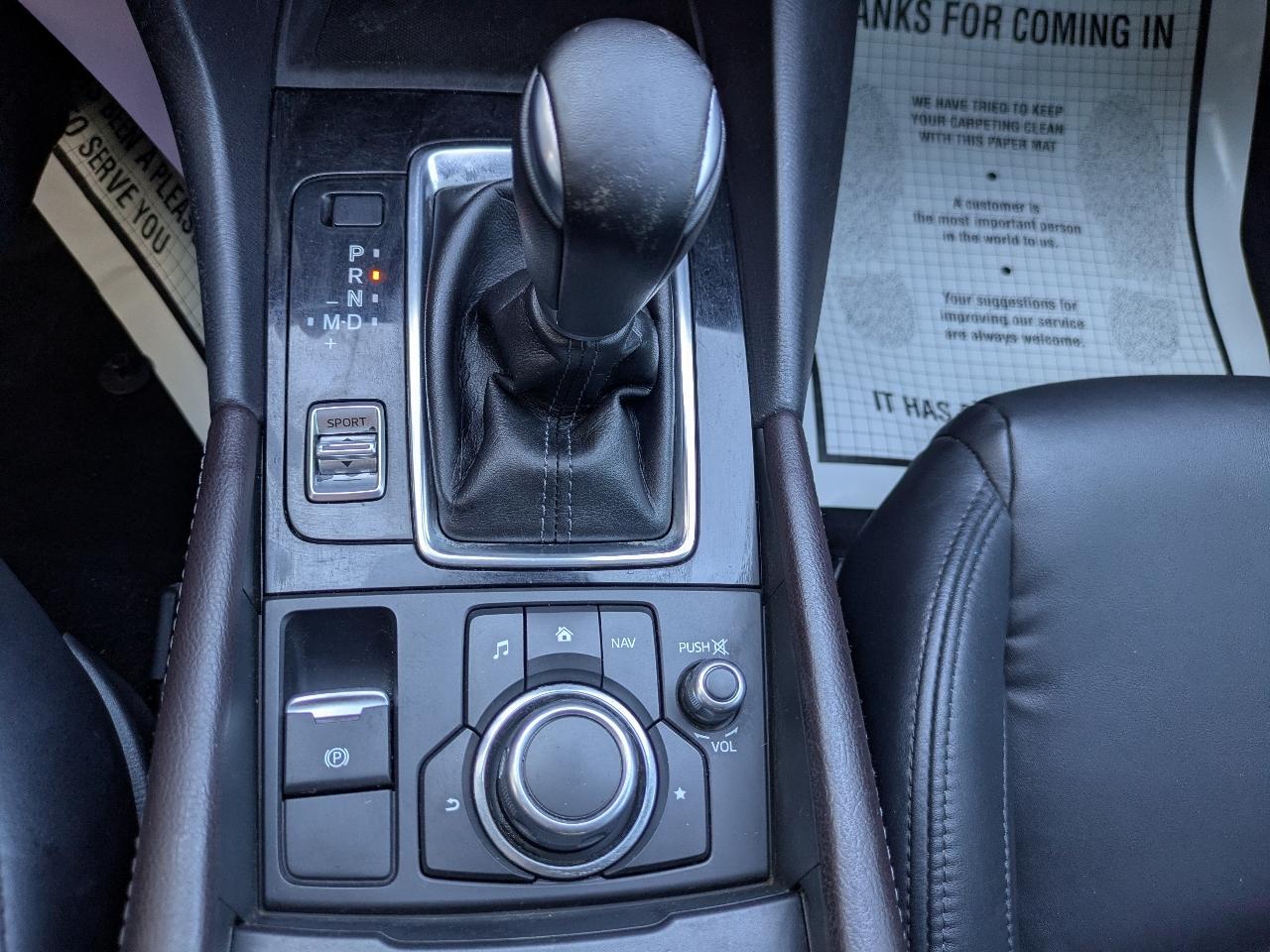 Mazda MAZDA3 i Touring AT 4-Door 2017