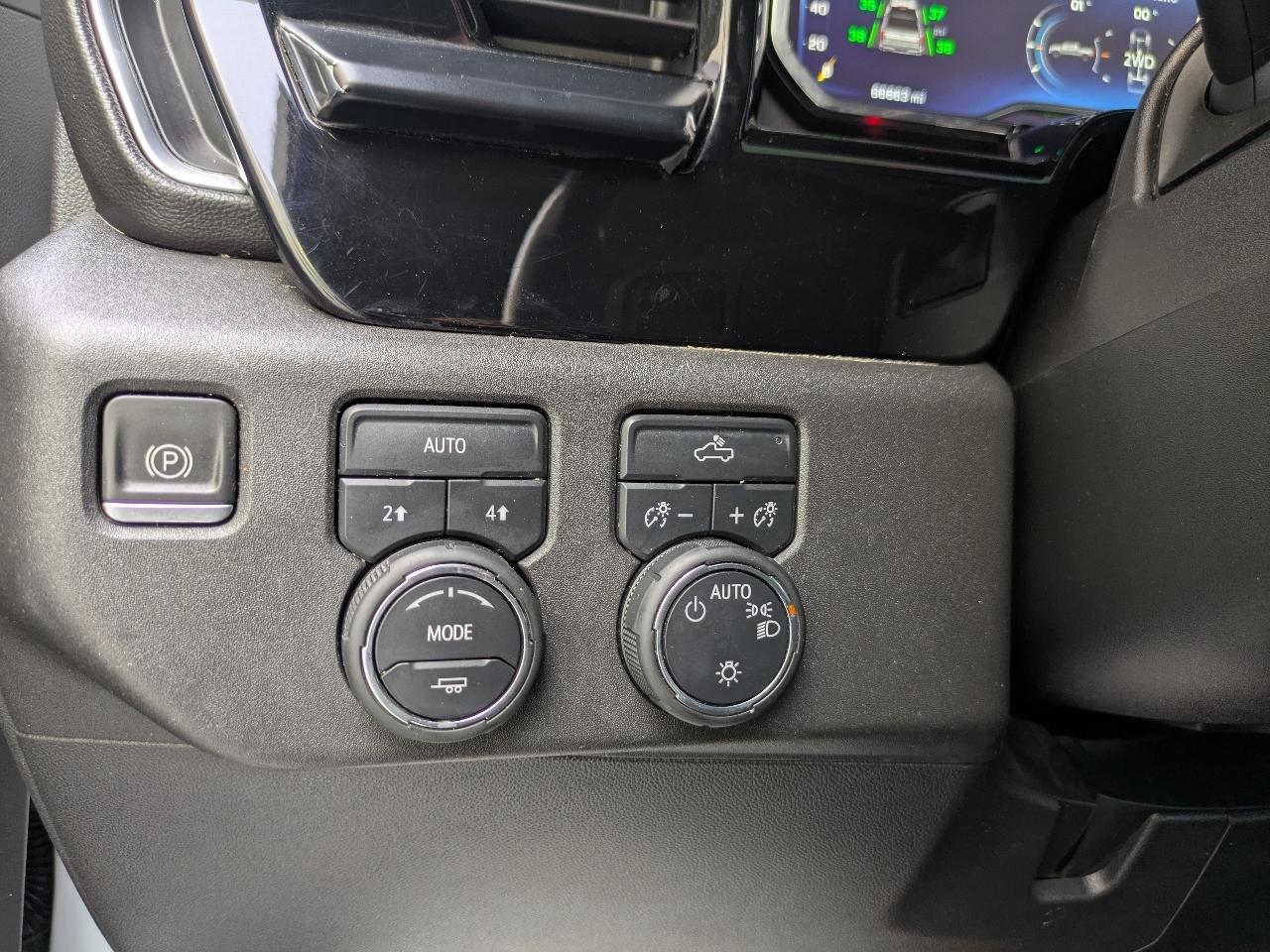 Chevrolet Silverado 1500 LT-L Crew Cab 4WD 2022