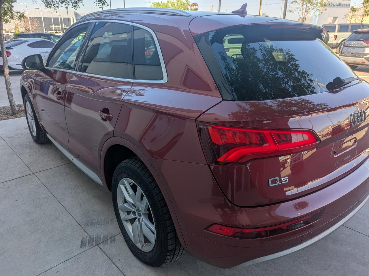 Audi Q5 2.0T Premium quattro 2020