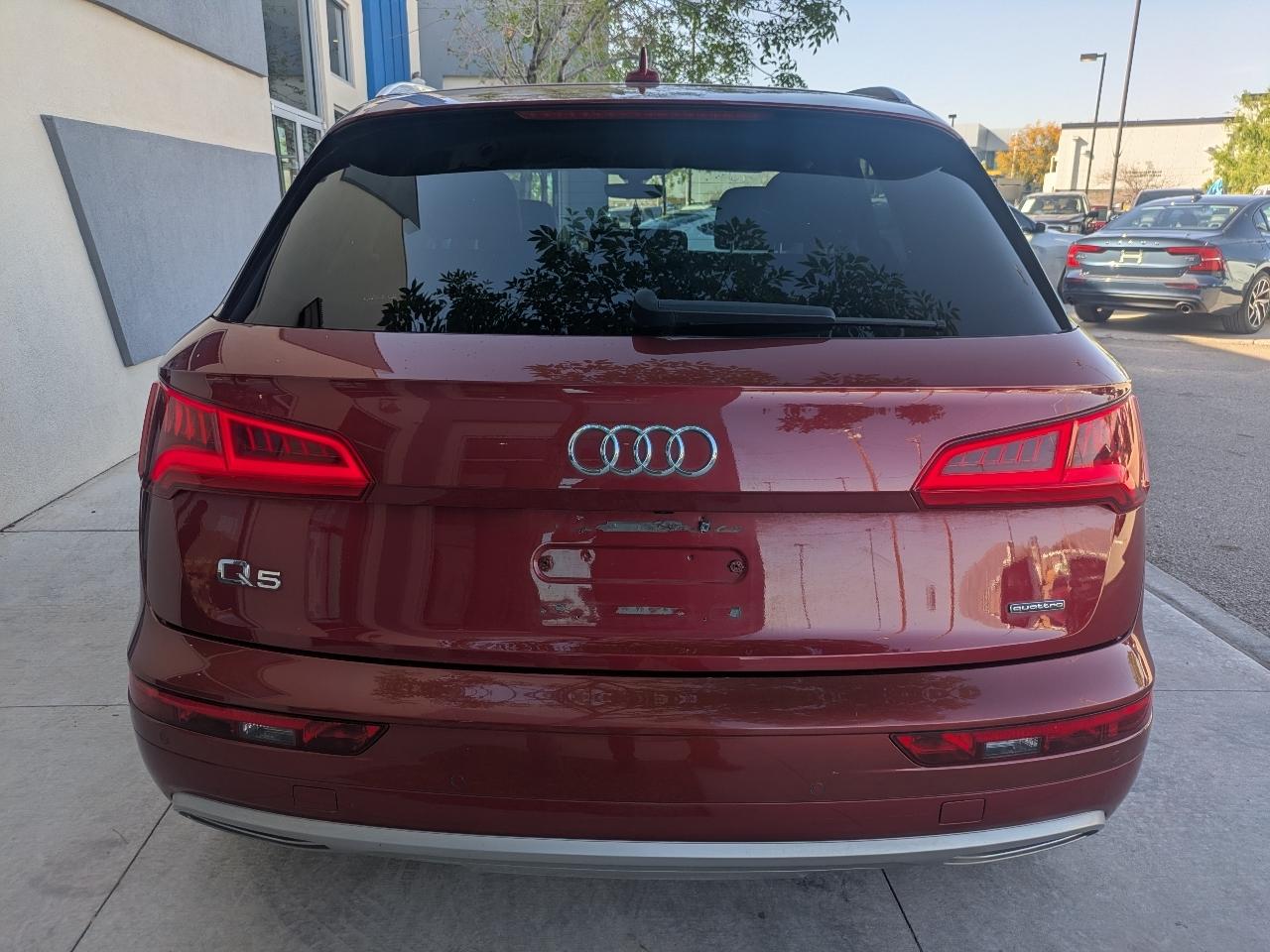 Audi Q5 2.0T Premium quattro 2020