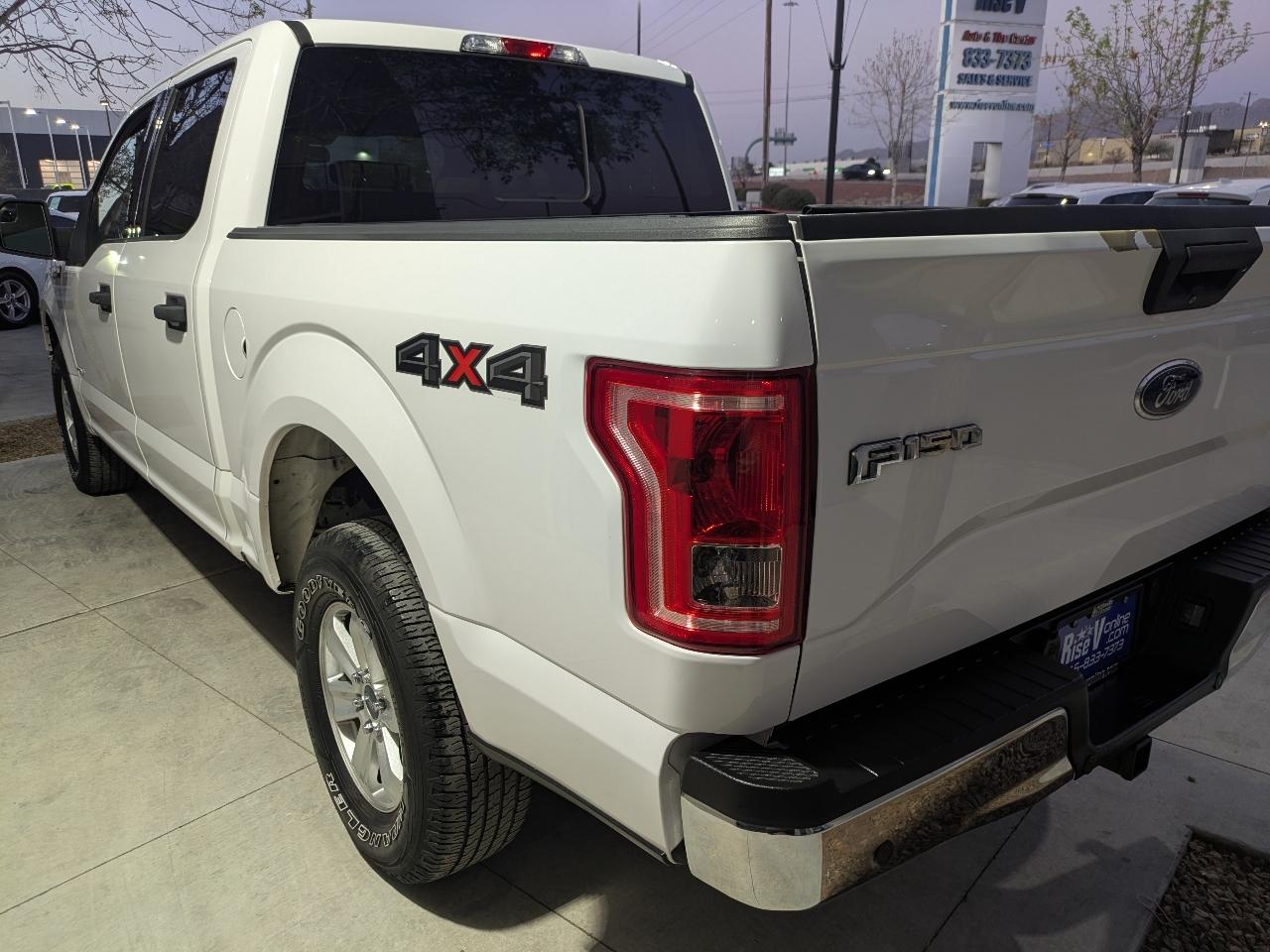 Ford F-150 XLT SuperCrew Short Bed 4WD 2017