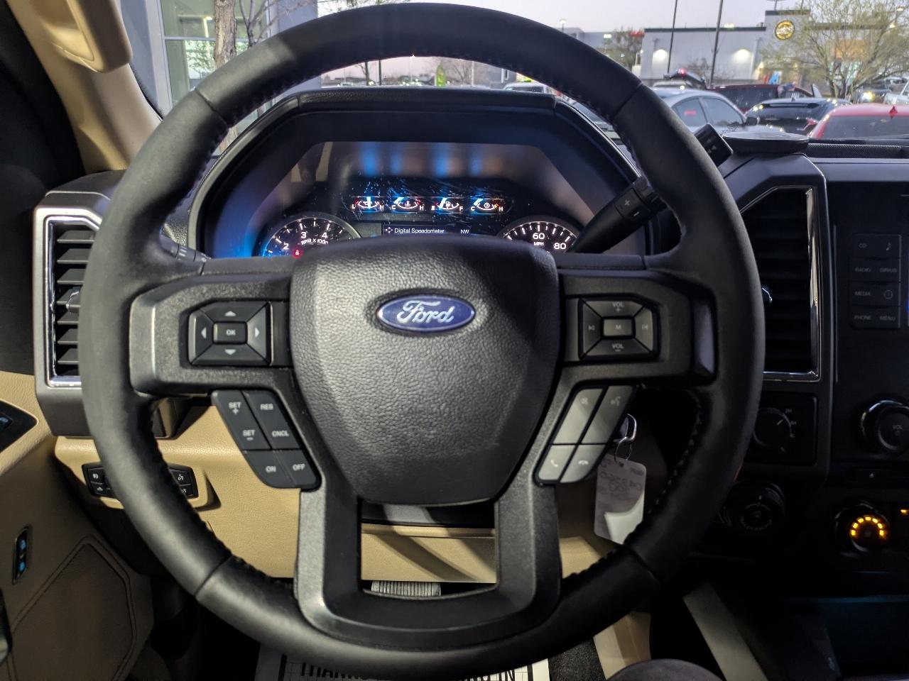 Ford F-150 XLT SuperCrew Short Bed 4WD 2017