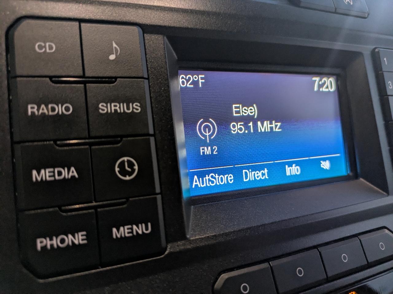 Ford F-150 XLT SuperCrew Short Bed 4WD 2017