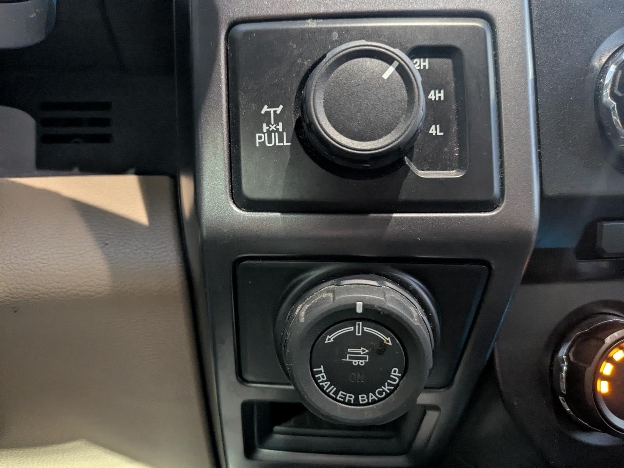 Ford F-150 XLT SuperCrew Short Bed 4WD 2017