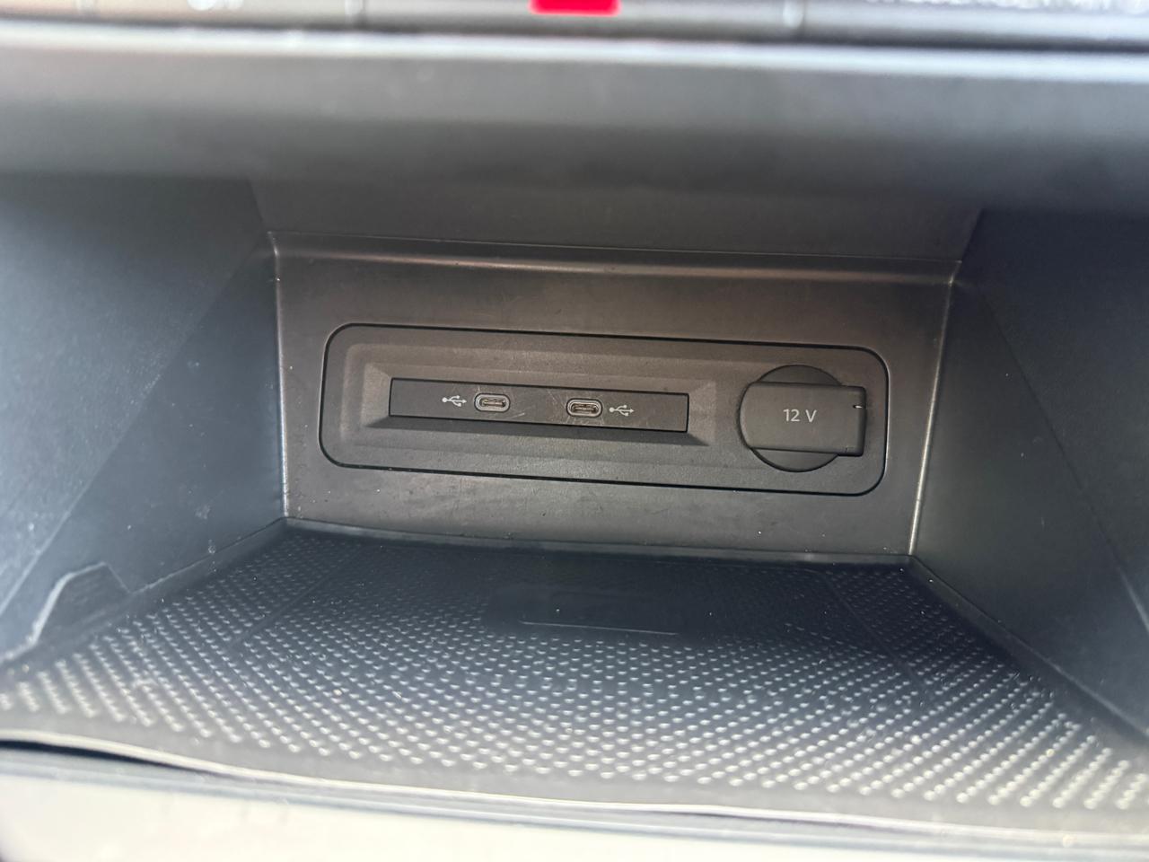 Volkswagen Atlas V6 SE w/Technology 2021