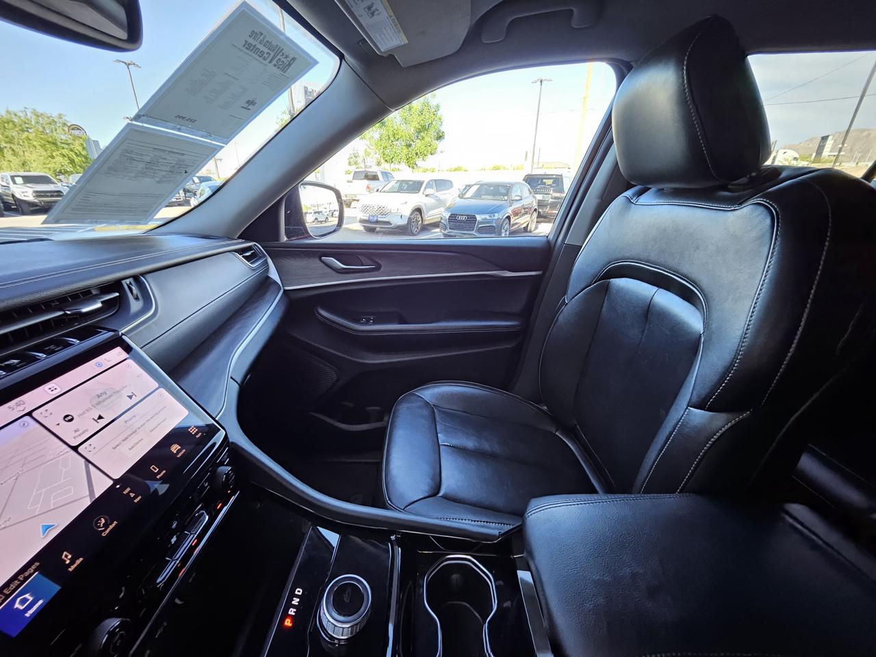 Jeep Grand Cherokee Limited 2WD 2023