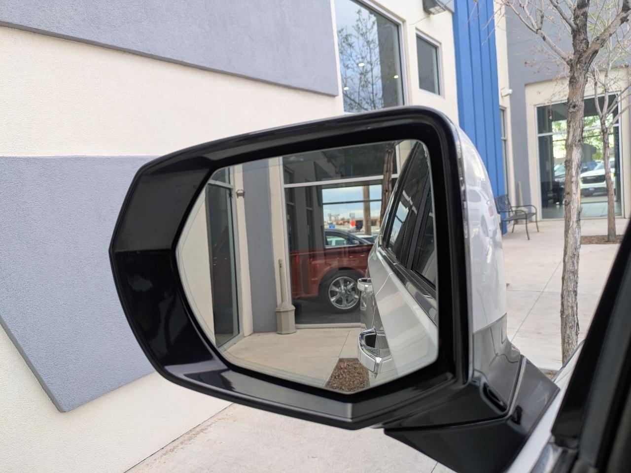 GMC Yukon Denali 2WD 2021