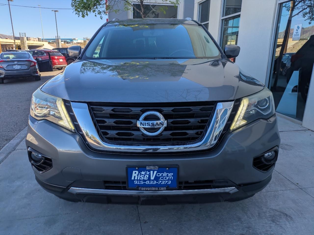 Nissan Pathfinder SV 2017
