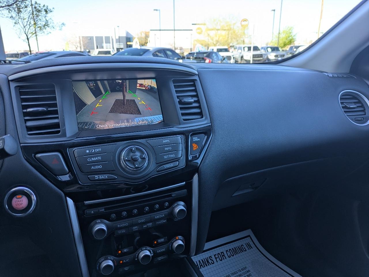 Nissan Pathfinder SV 2017