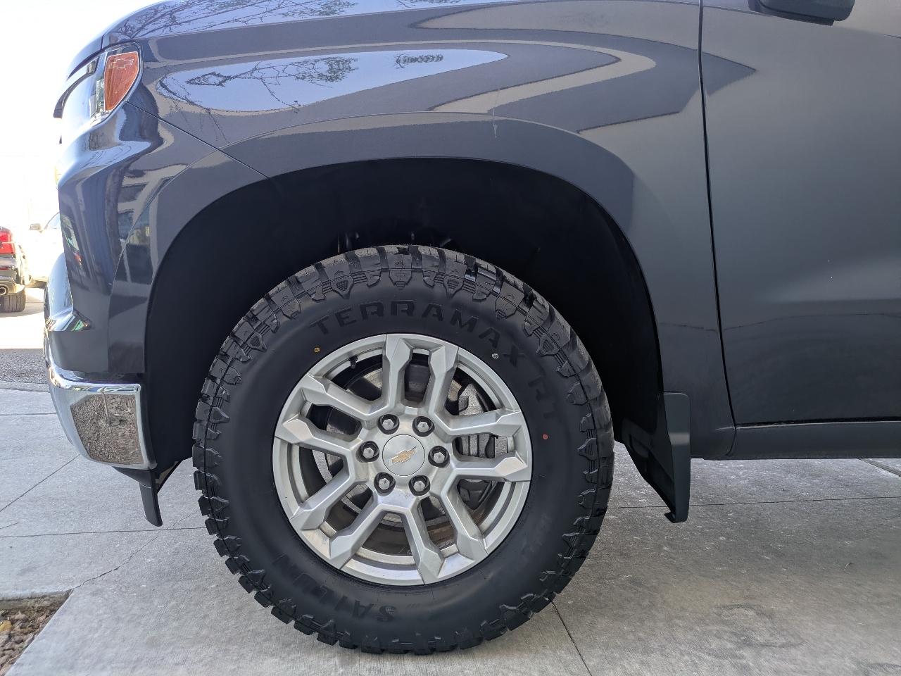 Chevrolet Silverado 1500 LT Crew Cab 4WD 2023