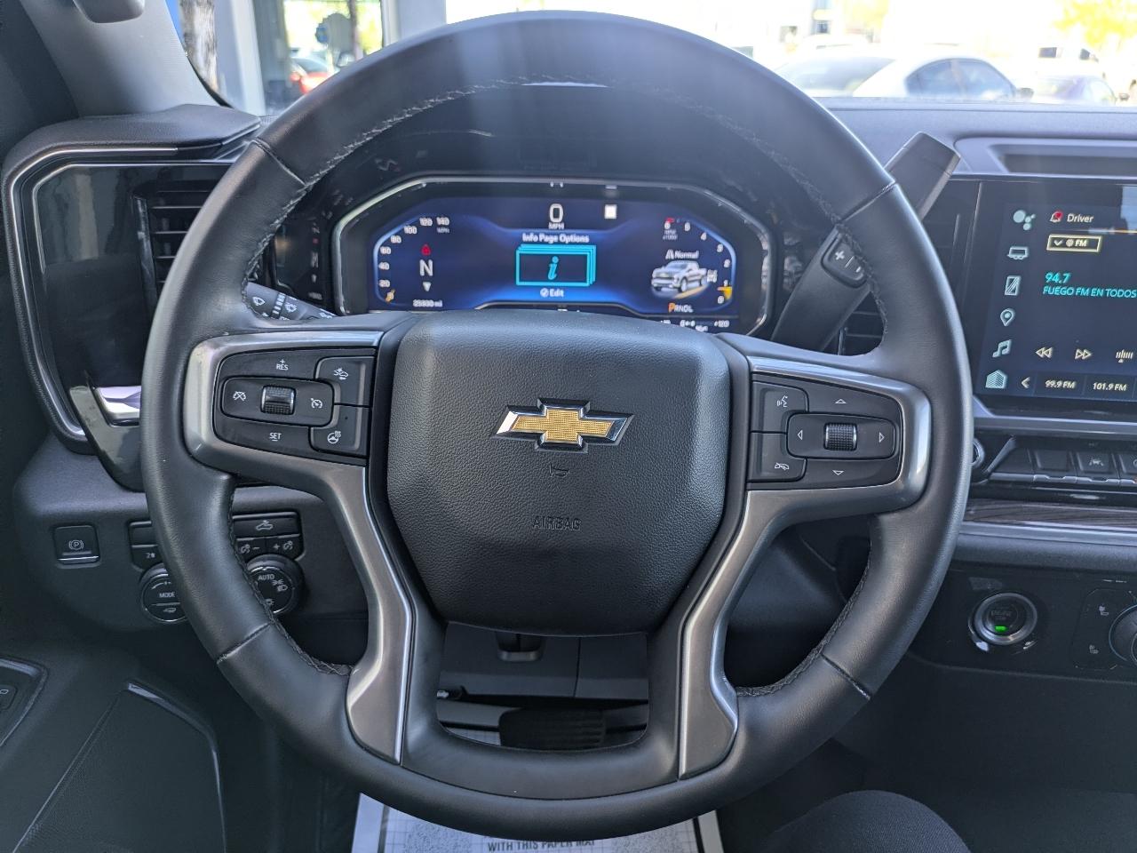 Chevrolet Silverado 1500 LT Crew Cab 4WD 2023