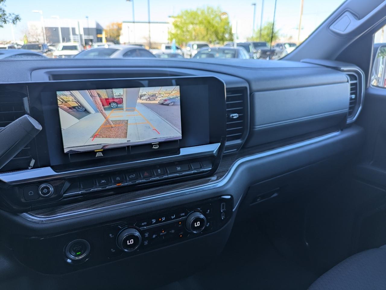 Chevrolet Silverado 1500 LT Crew Cab 4WD 2023