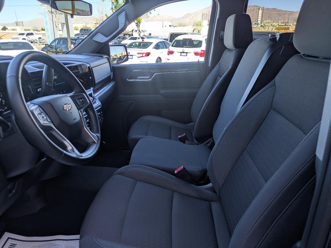 Chevrolet Silverado 1500 LT Crew Cab 4WD 2023