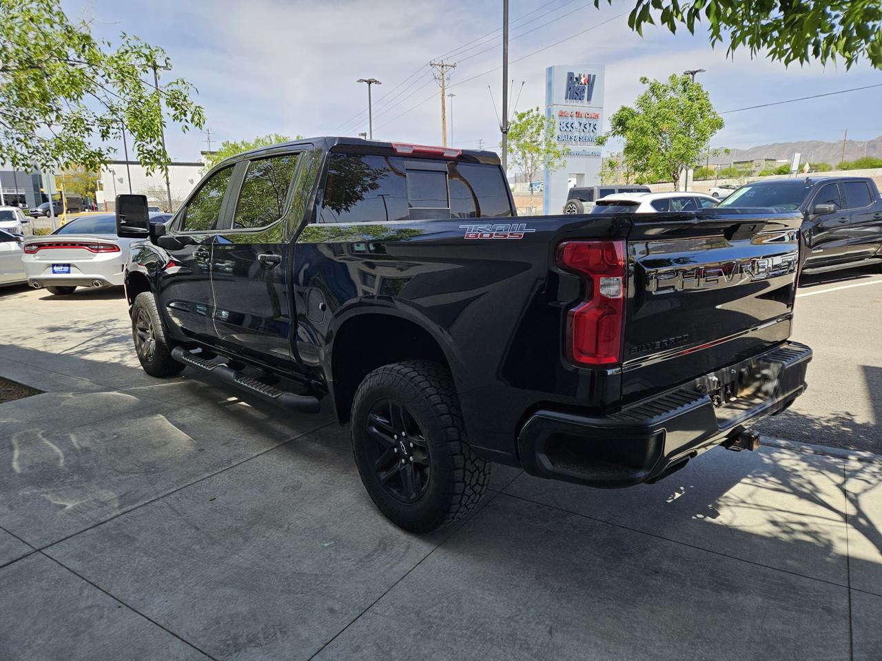Chevrolet Silverado 1500 LT Trail Boss Crew Cab 4WD 2021