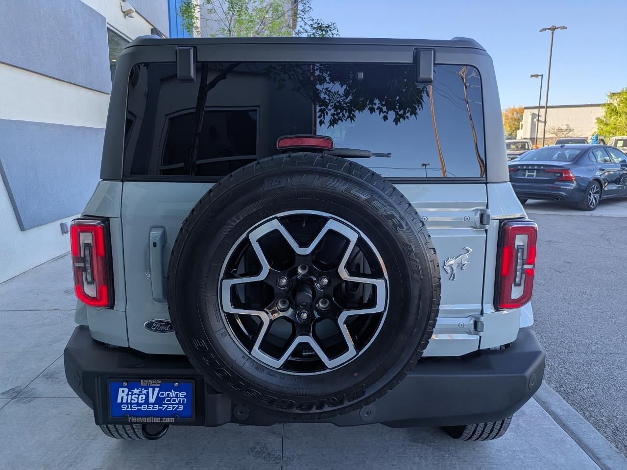 Ford Bronco Outer Banks 4-Door 2024