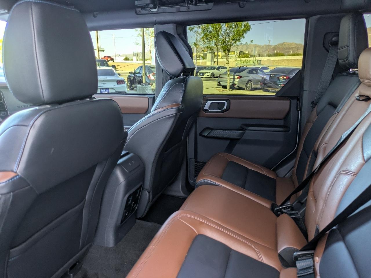 Ford Bronco Outer Banks 4-Door 2024