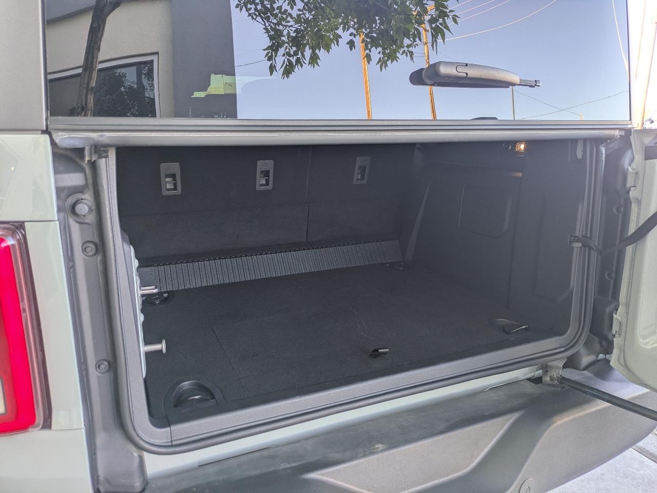 Ford Bronco Outer Banks 4-Door 2024