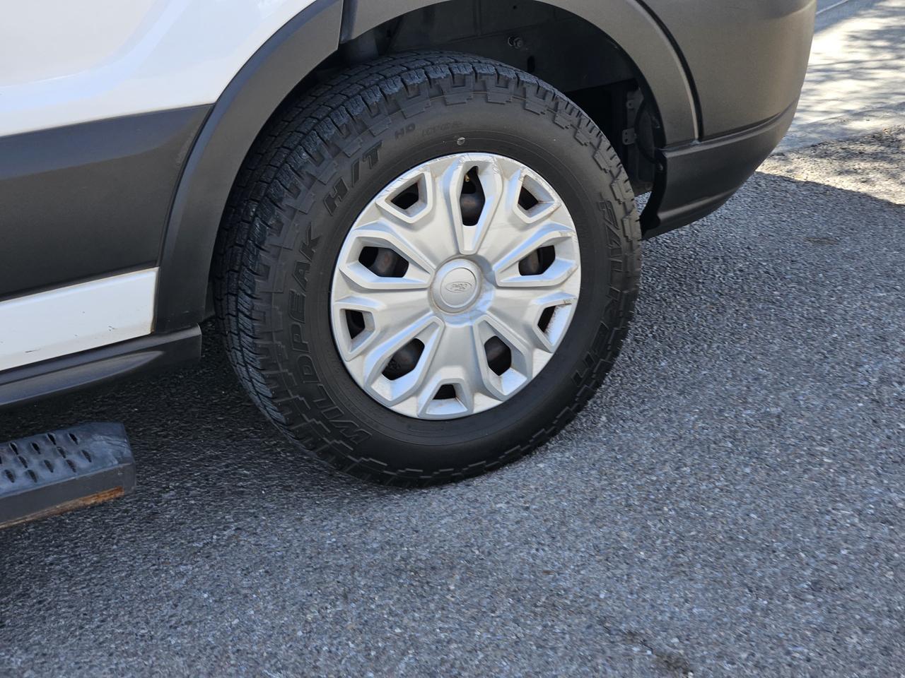 Ford Transit 350 Wagon Low Roof XLT 60/40 Pass. 148-in. WB 2019