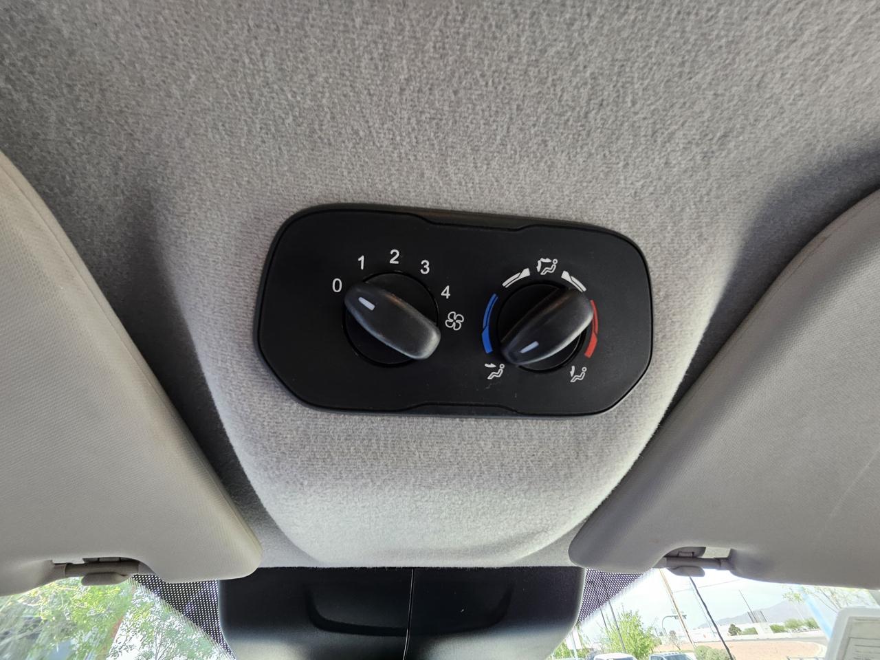 Ford Transit 350 Wagon Low Roof XLT 60/40 Pass. 148-in. WB 2019