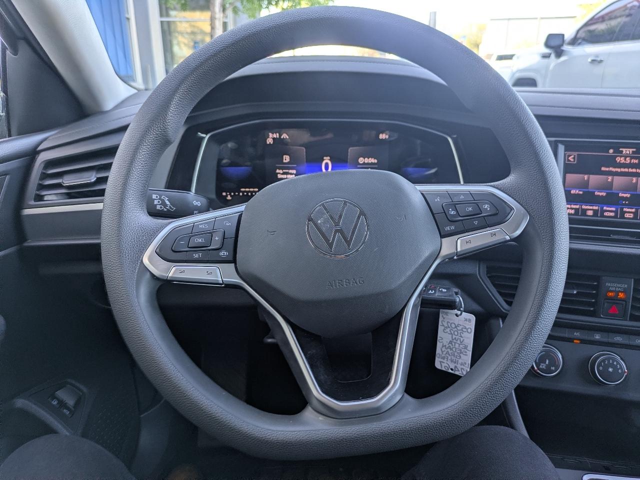 Volkswagen Jetta S 2023