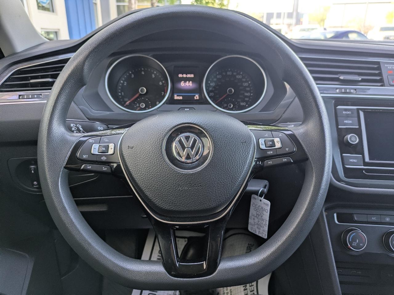 Volkswagen Tiguan S 2020