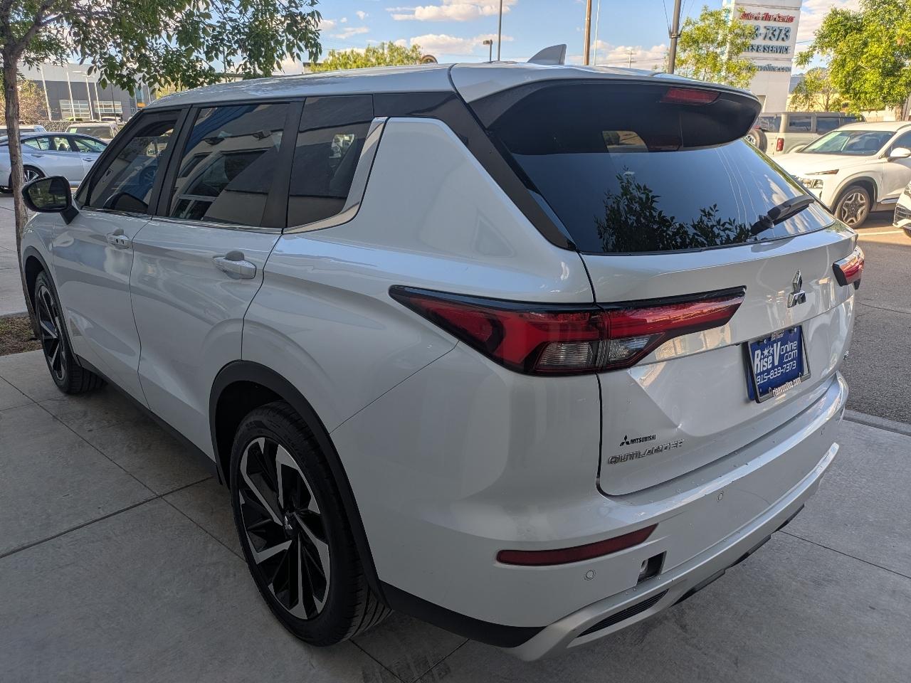 Mitsubishi Outlander SE 2WD 2023