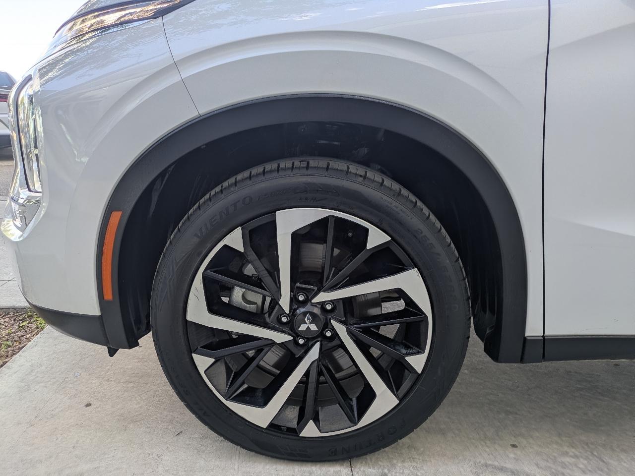 Mitsubishi Outlander SE 2WD 2023