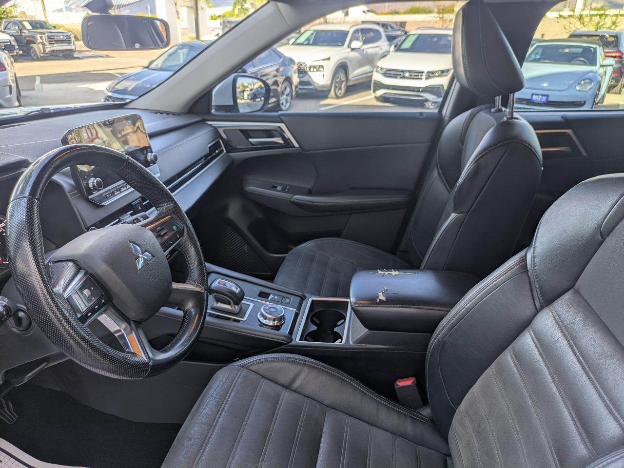 Mitsubishi Outlander SE 2WD 2023