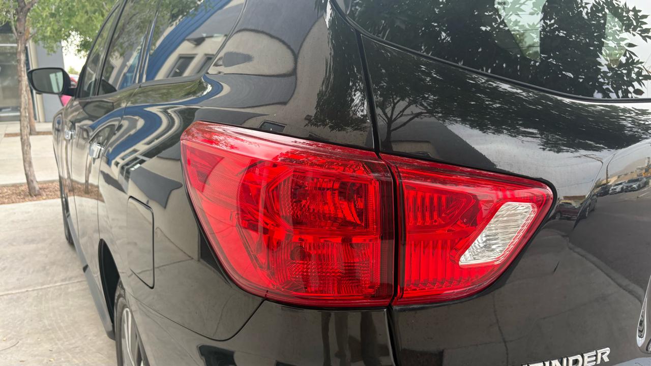 Nissan Pathfinder SL 2WD 2019