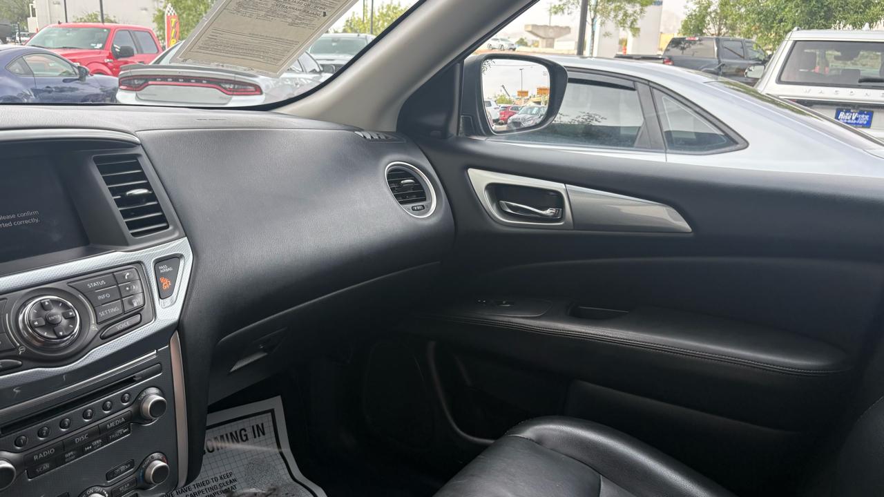 Nissan Pathfinder SL 2WD 2019
