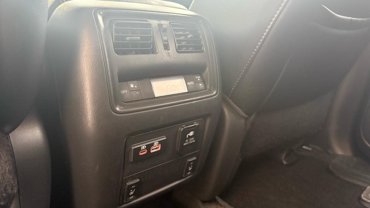 Nissan Pathfinder SL 2WD 2019