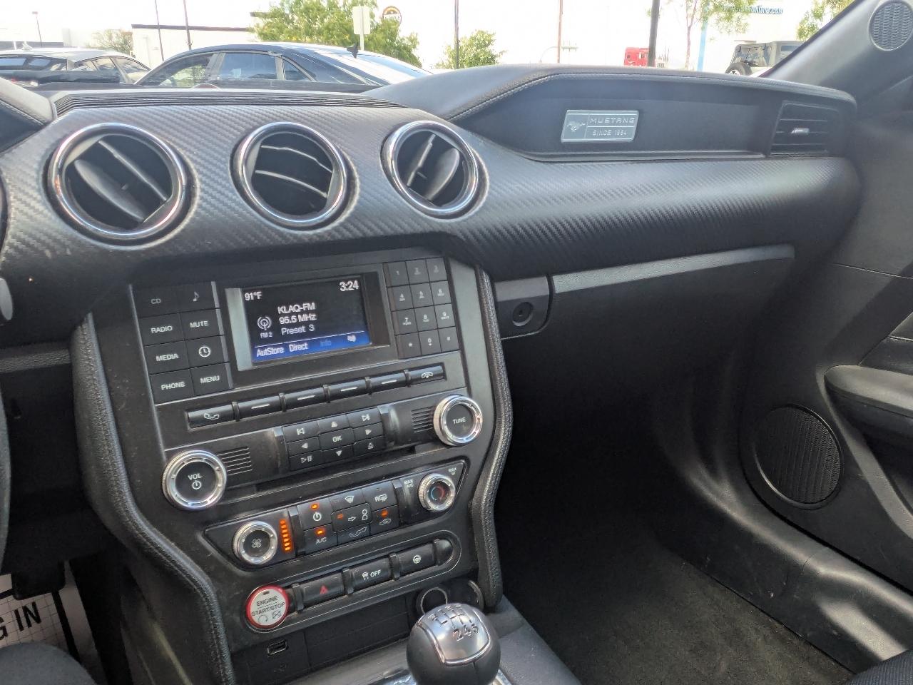 Ford Mustang V6 Coupe 2016