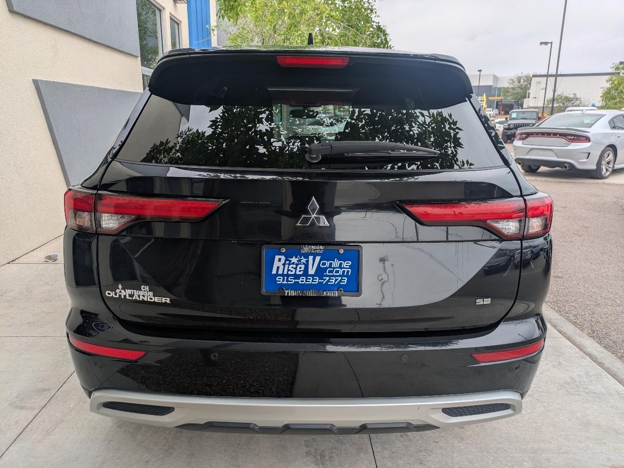 Mitsubishi Outlander SE 2WD 2024