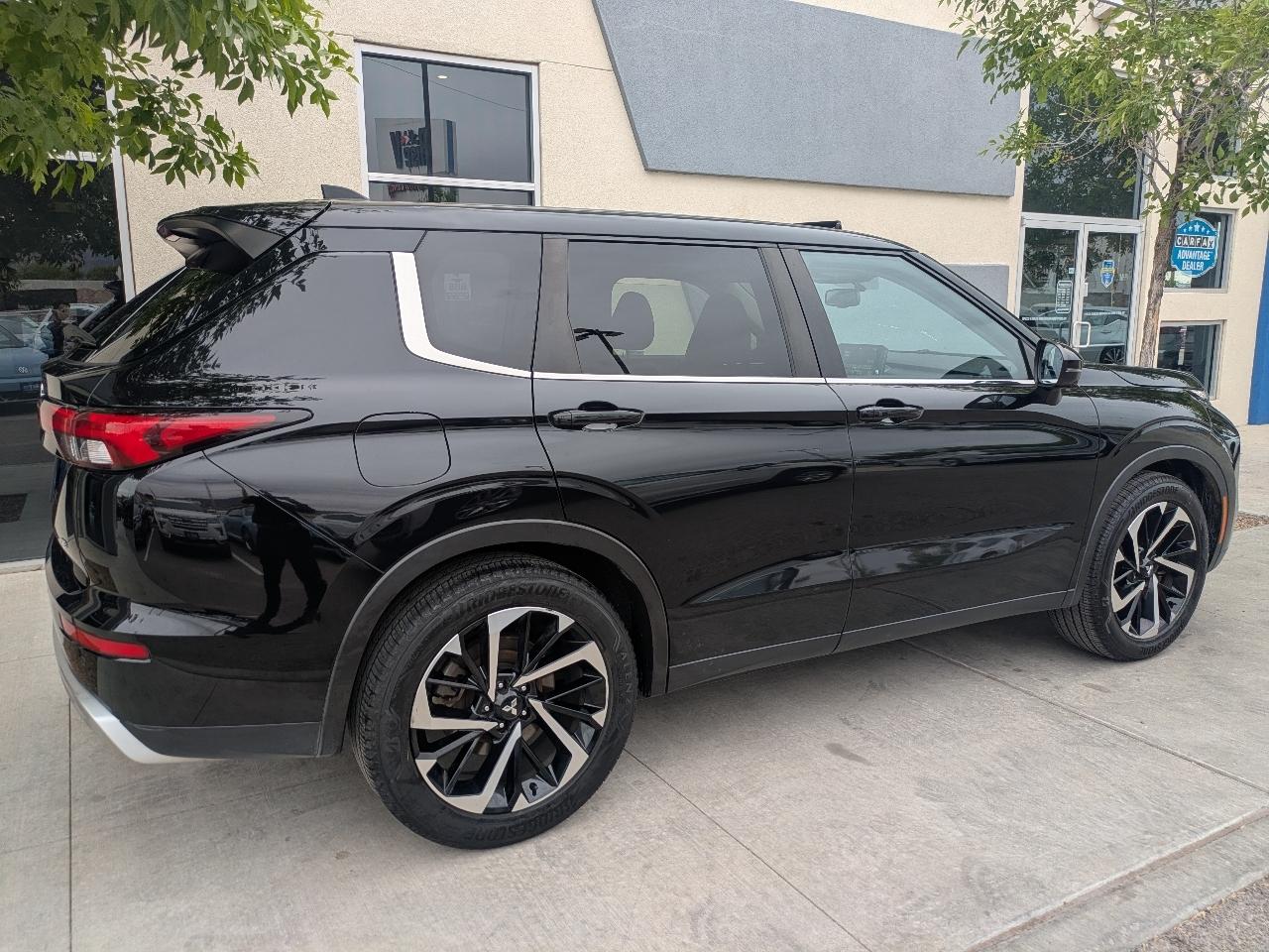 Mitsubishi Outlander SE 2WD 2024