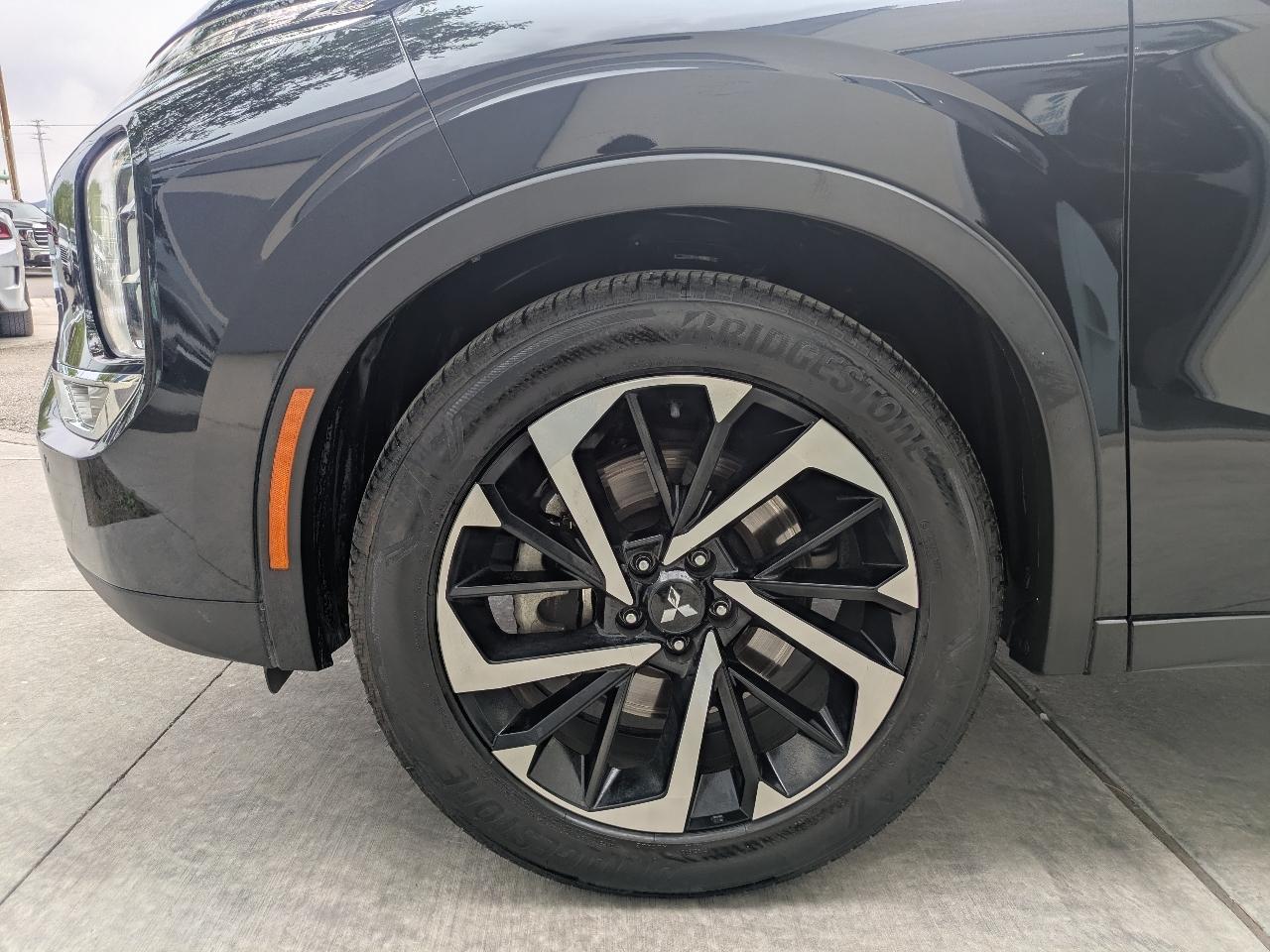 Mitsubishi Outlander SE 2WD 2024