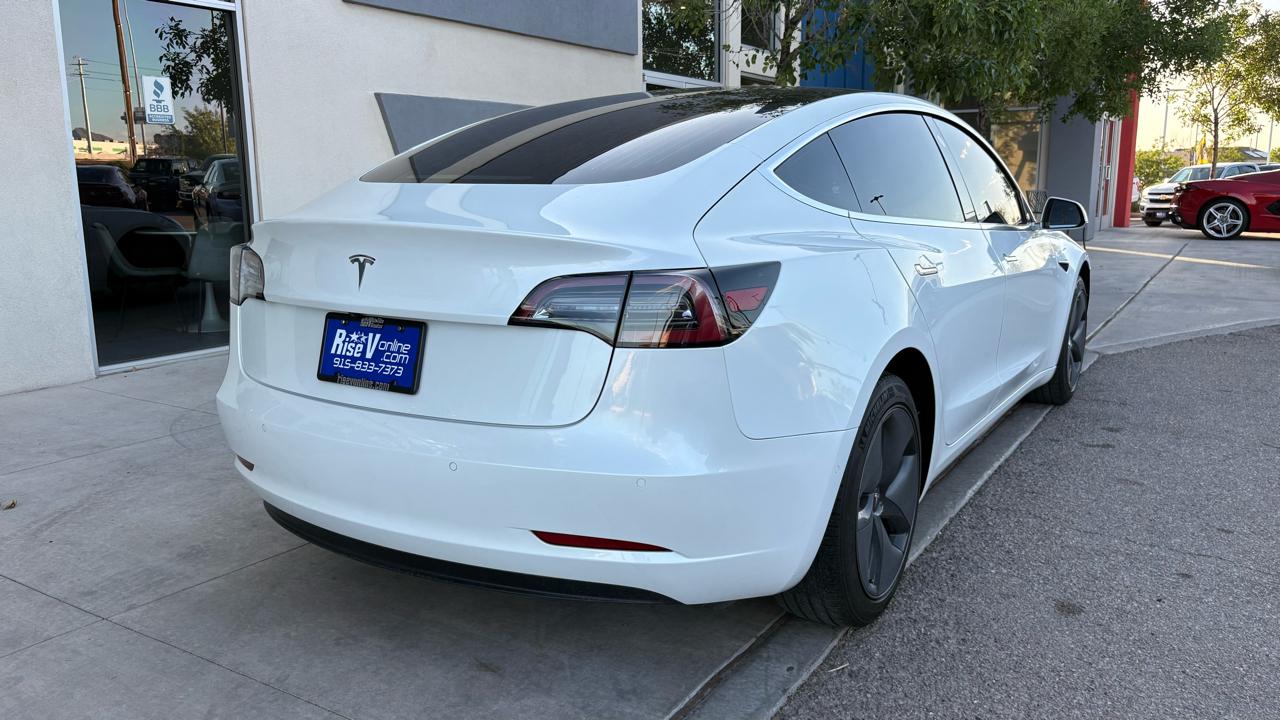 Tesla Model 3  2019