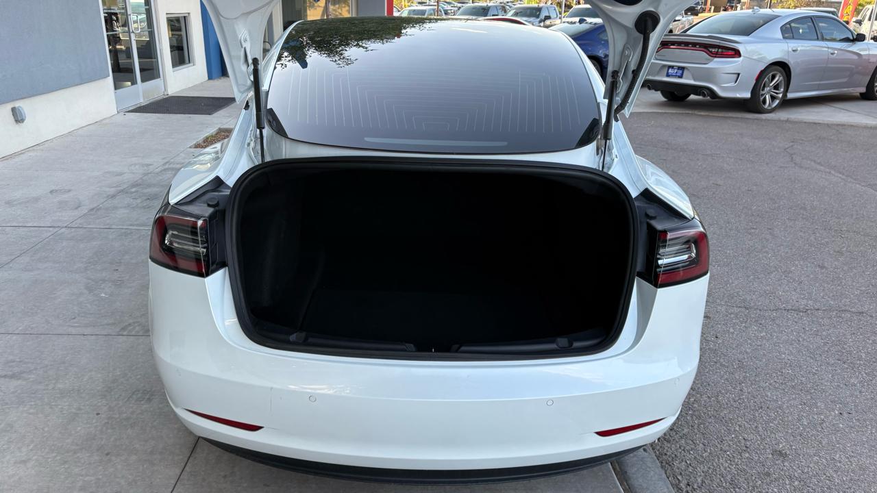 Tesla Model 3  2019