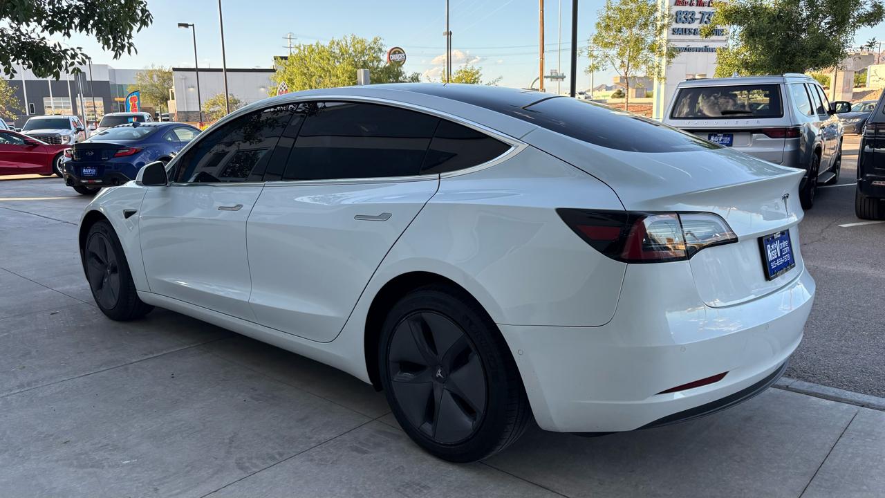 Tesla Model 3  2019