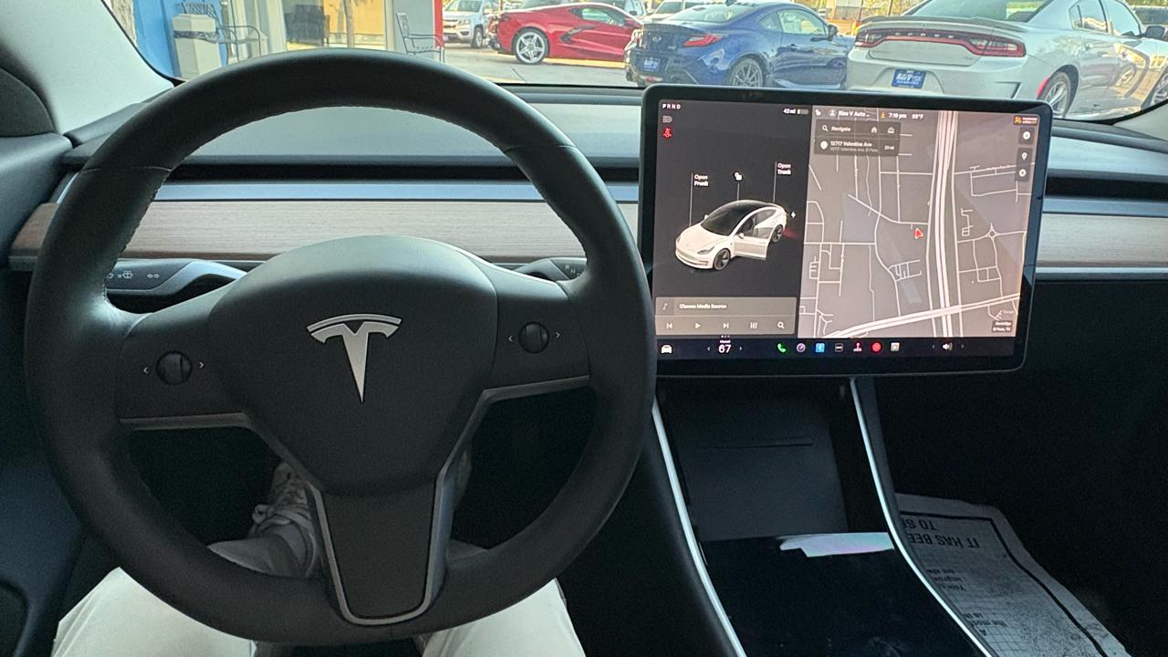 Tesla Model 3  2019