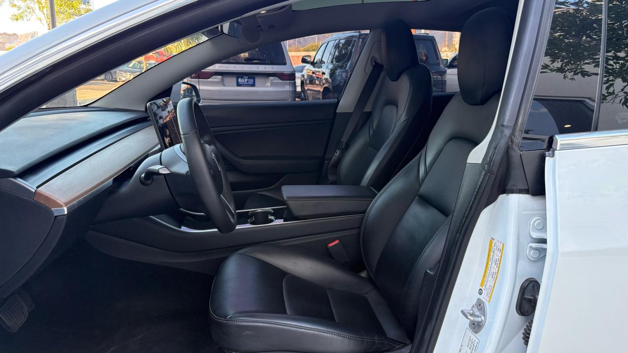 Tesla Model 3  2019
