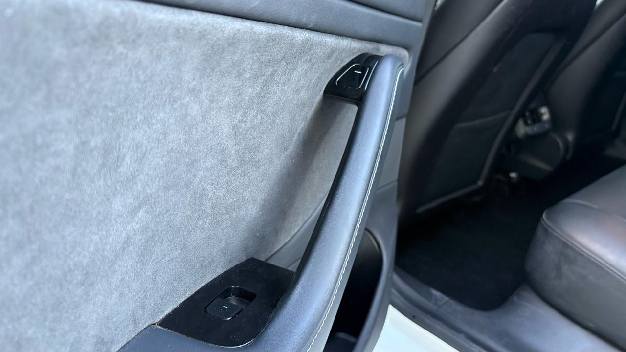 Tesla Model 3  2019