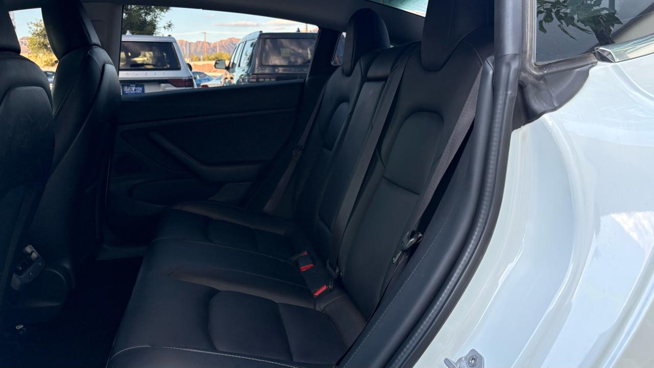 Tesla Model 3  2019
