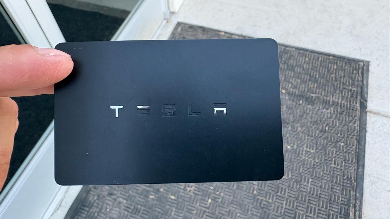 Tesla Model 3  2019