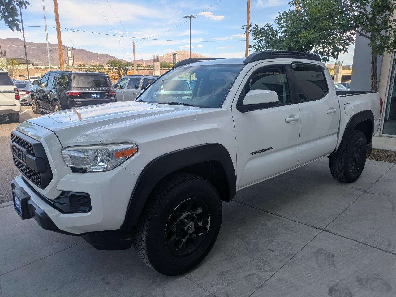 Toyota Tacoma SR5 Double Cab Long Bed I4 6AT 2WD 2017