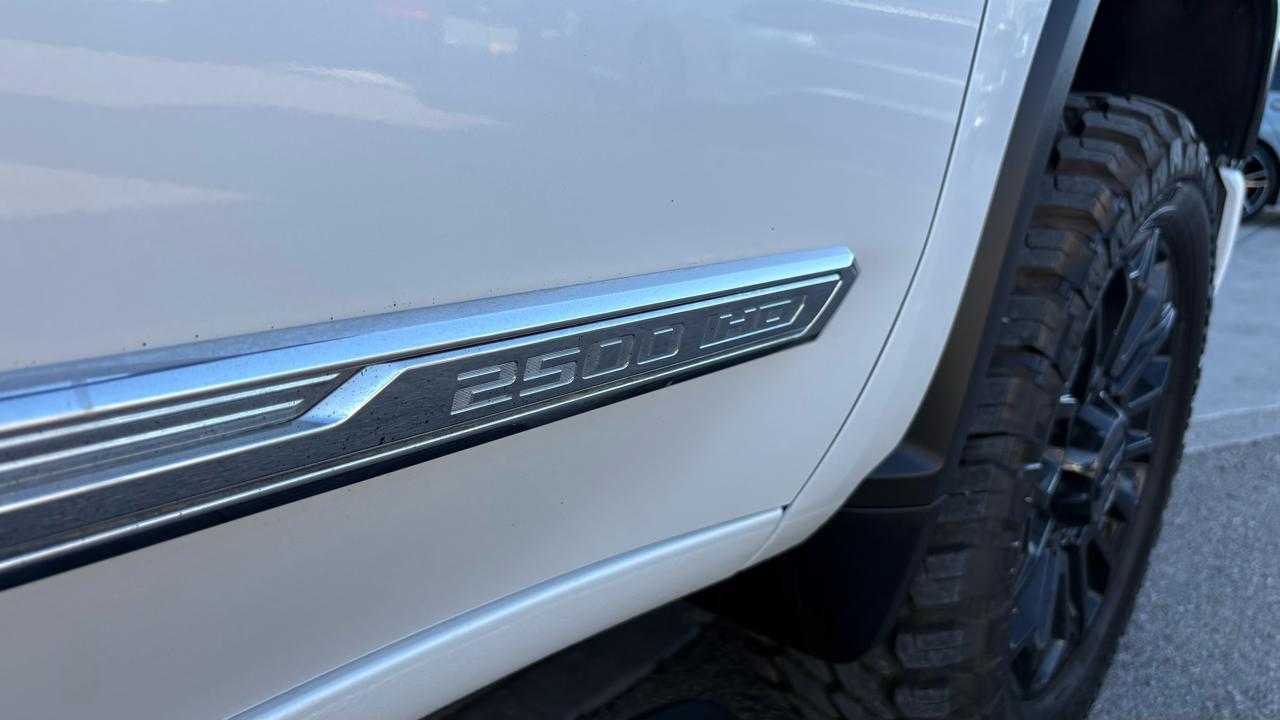 Chevrolet Silverado 2500HD High Country Crew Cab Short Box 4WD 2024