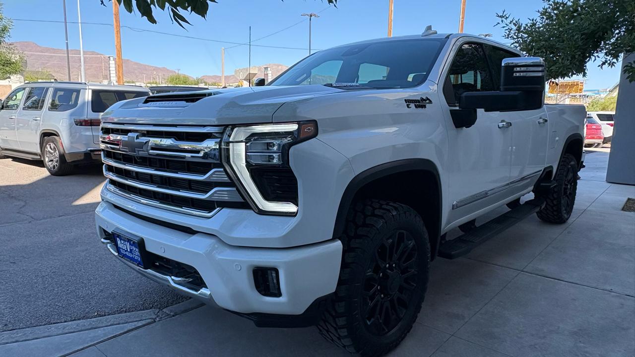 Chevrolet Silverado 2500HD High Country Crew Cab Short Box 4WD 2024