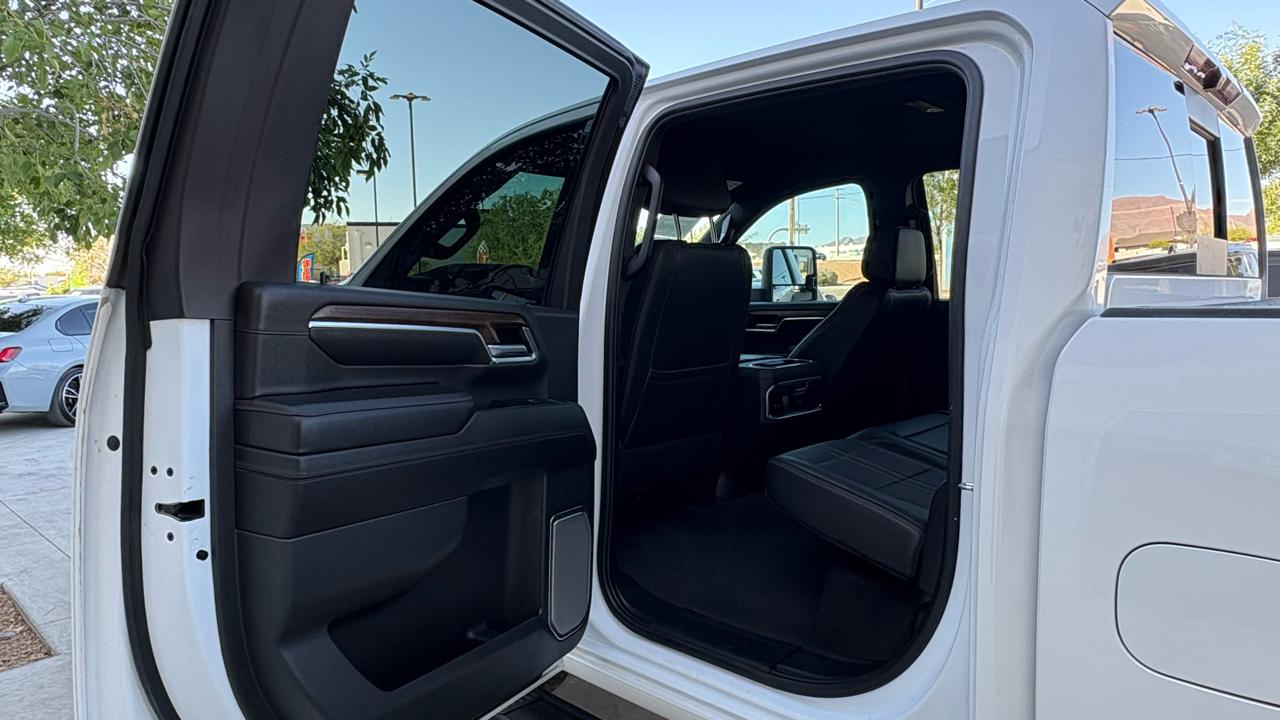 Chevrolet Silverado 2500HD High Country Crew Cab Short Box 4WD 2024