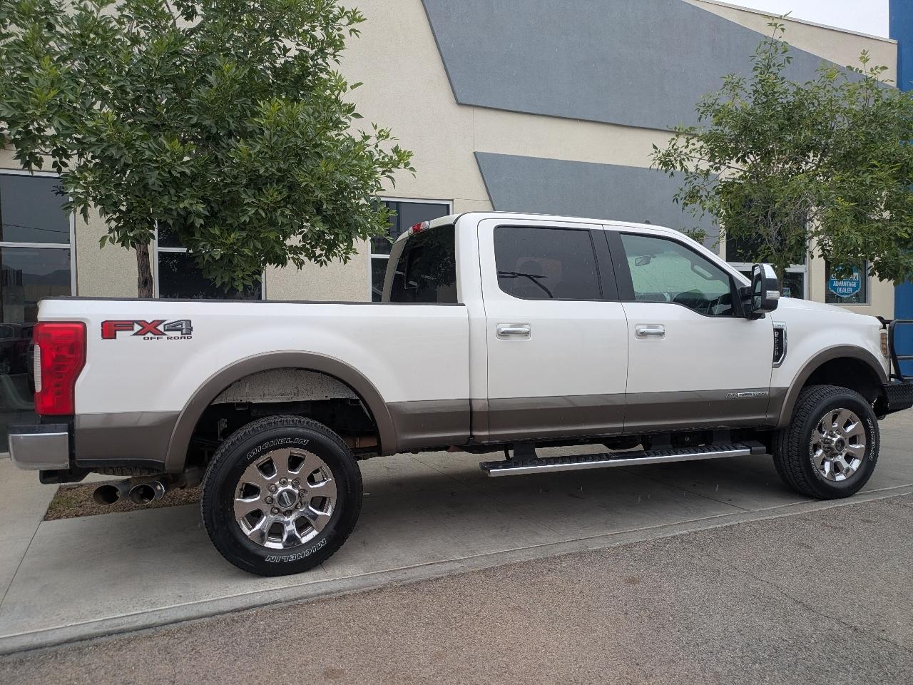 Ford F-250 SD Lariat 4WD 2019