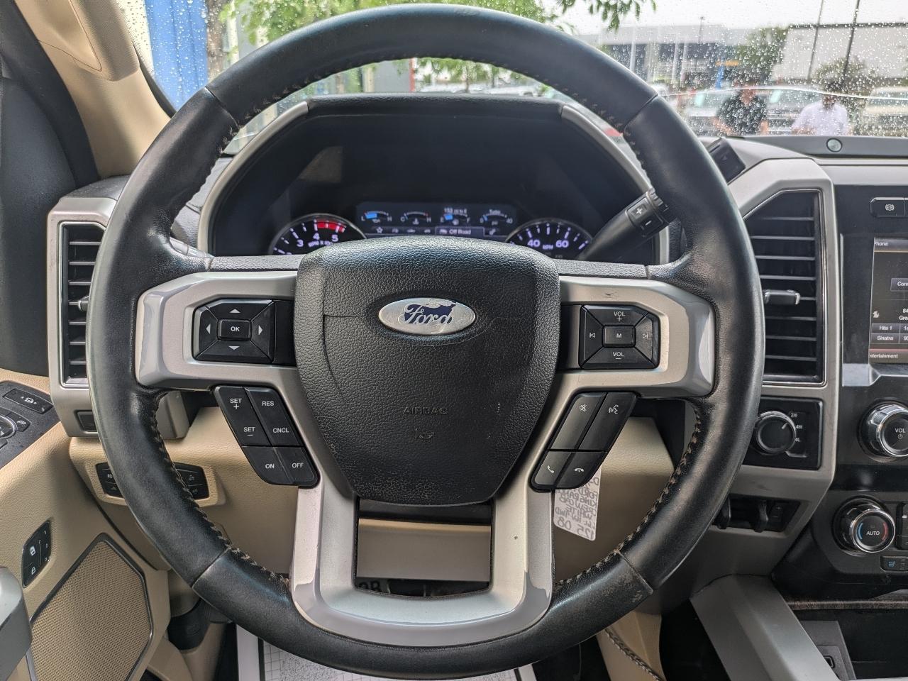 Ford F-250 SD Lariat 4WD 2019